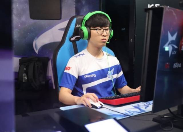 更多扮演组 更多扮演组